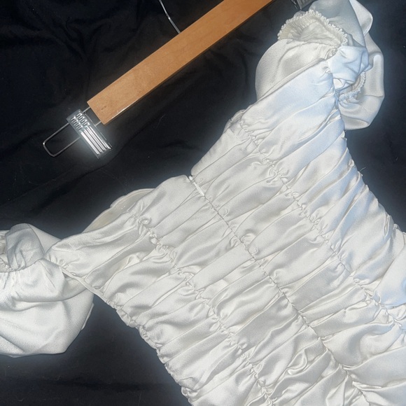 MESHKI - white gathered dress - size XXS - Picture 3 of 4